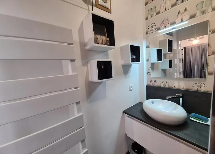 Moderne 3 Pieces, 6 Couchages, Parking, Proche - Fr-1-224c-648 아파트 생장드몽